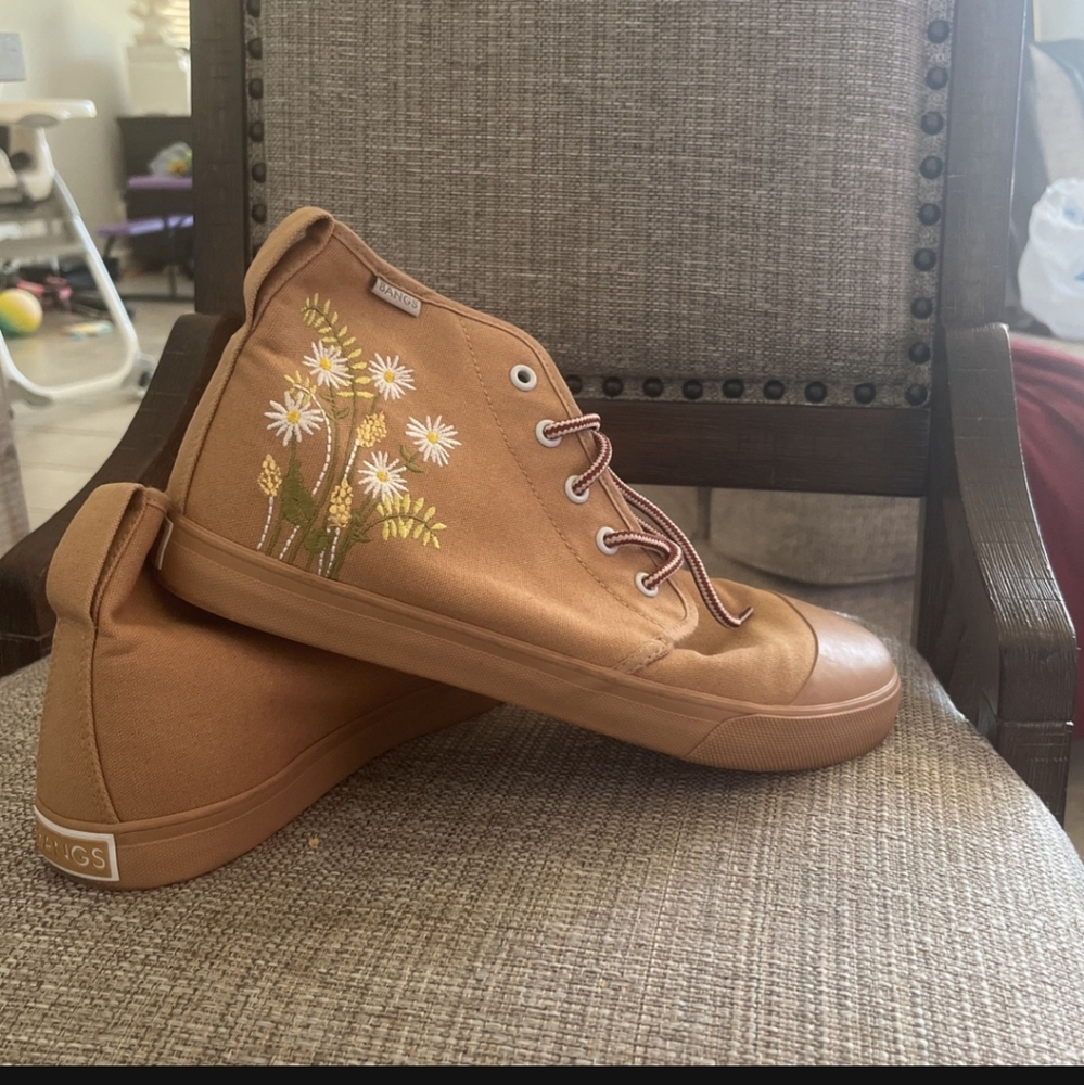 BANG womens sneaker